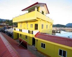 Khách sạn Luis Bay Travellers Lodge (Coron, Philippines)