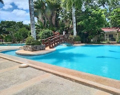 Khách sạn Reddoorz Plus @ Costa Roca Balamban (Balamban, Philippines)