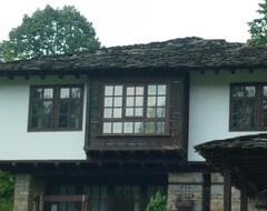 Toàn bộ căn nhà/căn hộ Sharlopova House (Bozhentsite, Bun-ga-ri)