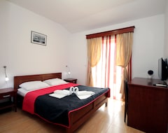 Hotelli More (Svetistefan, Montenegro)