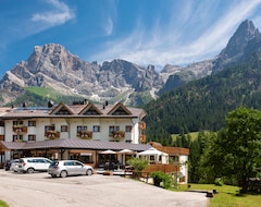 Khách sạn Europa (San Martino di Castrozza, Ý)