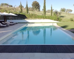 Cijela kuća/apartman Homerez Last Minute Deal - Spacious Villa With Swimming-Pool (Mora, Portugal)