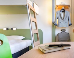 Hotel ibis budget Paris Porte de Montmartre (París, Francia)