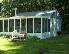 Cijela kuća/apartman Waterfront Cottage, Quiet And Secluded, On Swains Lake (Barrington, Sjedinjene Američke Države)