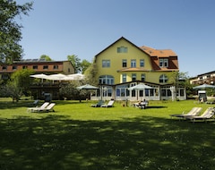 Khách sạn Landhaus Alte Eichen (Bad Saarow, Đức)