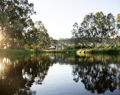 Toàn bộ căn nhà/căn hộ Glenlowren - A Spectacular Luxury Retreat With A Quirky Twist (Dixons Creek, Úc)