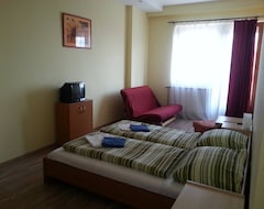 Hotel Kerekhegy Panzió (Szentendre, Hungary)