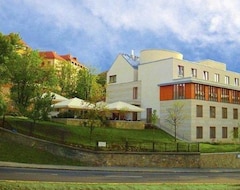Otel Castle Garden (Budapeşte, Macaristan)