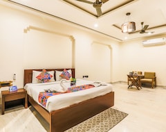 Hotel FabExpress Kumar Residency Noida City Centre Metro Station (Noida, Indija)