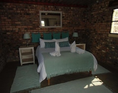 Ann's Lodge & Camping (Kamanjab, Namibia)