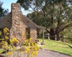 Entire House / Apartment Adelaide Hills Country Cottages (Oakbank, Australia)