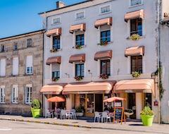 Hotel Le Commerce (Dompaire, France)