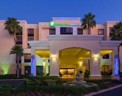 Holiday Inn Express & Suites Kendall East Miami, An Ihg Hotel (Miami, ABD)