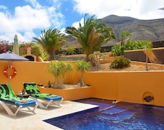 Koko talo/asunto Totally Secluded, Spacious Villa With Private Heated Pool And Stunning Views (Yaiza, Espanja)