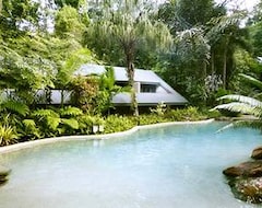 Khách sạn Ferntree Rainforest Lodge (Cape Tribulation, Úc)