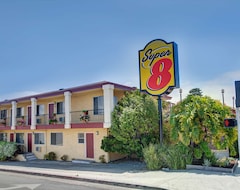 Khách sạn "Super 8 Santa Cruz/Beach Boardwalk East (Santa Cruz, Hoa Kỳ)