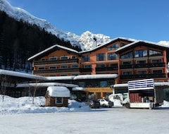 Khách sạn Hotel Parc (Stilfs, Ý)