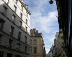 Otel Des Trois Colleges (Paris, Fransa)