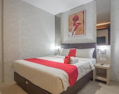 Hotel RedDoorz Premium near Grand Batam Mall (Lubuk Baja, Indonesia)
