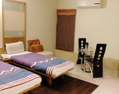 Hotel Easy Retreat (Vapi, India)