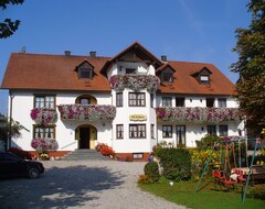 Khách sạn Hotel Strasshof (Pfaffenhofen, Đức)