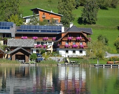 Khách sạn Haus Binter (Weissensee, Áo)