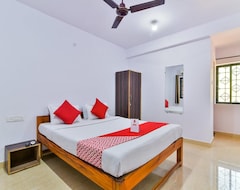Hotelli OYO 12884 Neelratna Guest House (Velha Goa, Intia)