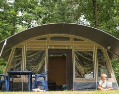 Khách sạn Country Camp Camping Bosbad Hoeven (Hoeven, Hà Lan)