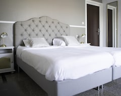 Hotel Rooms (Breskens, Holanda)