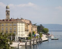 Hotel Locanda Del Benaco (Salo, İtalya)
