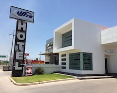 Hotel Ultra (Magdalena de Kino, México)
