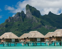 Resort Four Seasons Bora Bora (Bora Bora, French Polynesia)