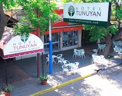 Hotel Tunuyán (Tunuyán, Argentina)