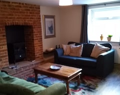 Entire House / Apartment Central Southsea 2 Bedroom Flat In Ideal Location (Southsea, United Kingdom)