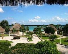 Khách sạn Bacalar Lagoon Resort (Bacalar, Mexico)