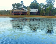 Khách sạn Jabiru Safari Lodge (Mareeba, Úc)
