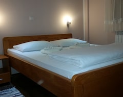 Khách sạn Apartments & Accommodation Stojic (Novi Sad, Séc-bia)