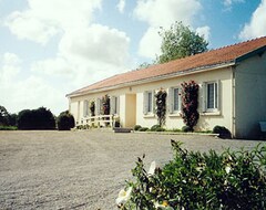 Hotel La Baronnerie (Pont-d'Ouilly, France)