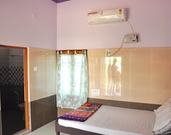 Nhà trọ BRS Residency (Srikalahasthi, Ấn Độ)