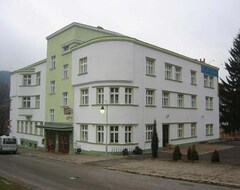 Otel Grand (Tanvald, Çek Cumhuriyeti)