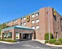 Hotel Super 8 by Wyndham Raleigh North East (Raleigh, USA)