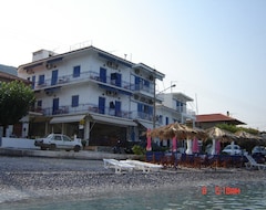 Hotel Tsakonia (Paralia Tyrou, Greece)