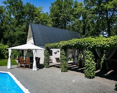 Cijela kuća/apartman Fascinating Holiday Home In Wateren With Private Swimming Pool (Wateren, Nizozemska)