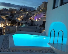 Khách sạn Chic Hotel Santorini (Firostefani, Hy Lạp)