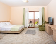 Khách sạn ApartHotel Belvedere Residence (Bečići, Montenegro)
