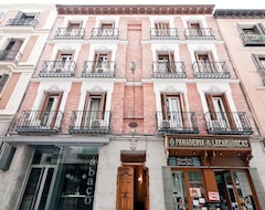 Hotel Hostal Oporto (Madrid, Spain)