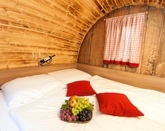 Khu cắm trại Sava Hotels & Resorts - Wine Barrel Village (Ptuj, Slovenia)