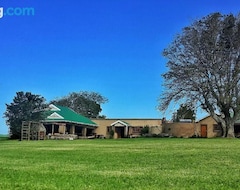 Koko talo/asunto Oppieplaas Country Cottage (Haga-Haga, Etelä-Afrikka)