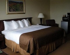 Hotel Quality Inn & Suites Palm Island Indoor Waterpark (Batavia, EE. UU.)
