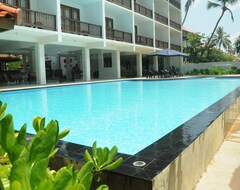 Hotel Serendib Beach Resort (Induruwa, Sri Lanka)